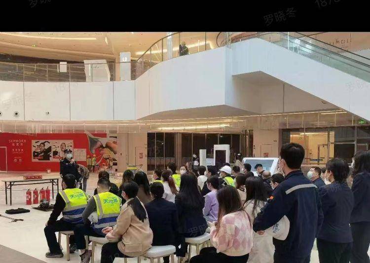 华为手机尾插接触不良
:守护人民群众“钱袋子” 罗湖警方开展年末反诈骗宣传活动