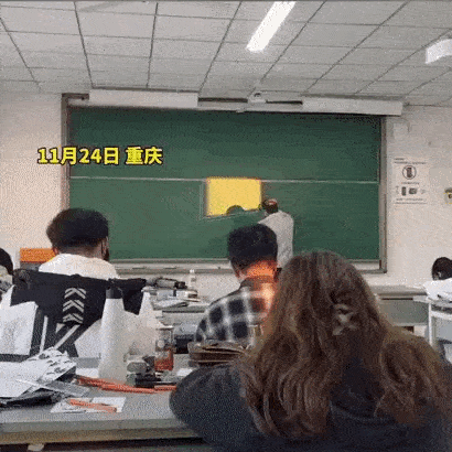 锤子手机现状:每日一笑：别拦我，我要去工厂上班去