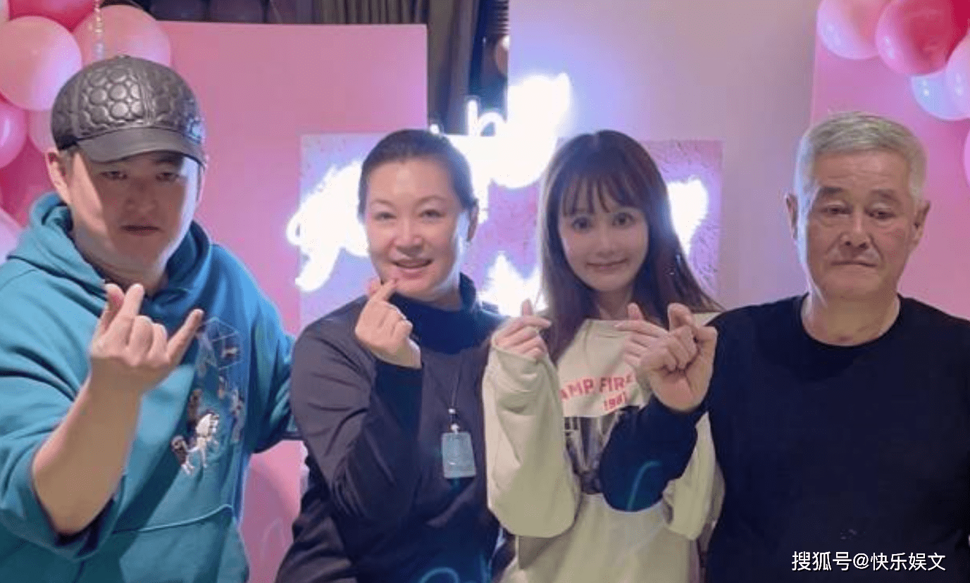 赵本山手机:赵本山26岁儿子转行理发！多才多艺自力更生，将继承父亲所有财产