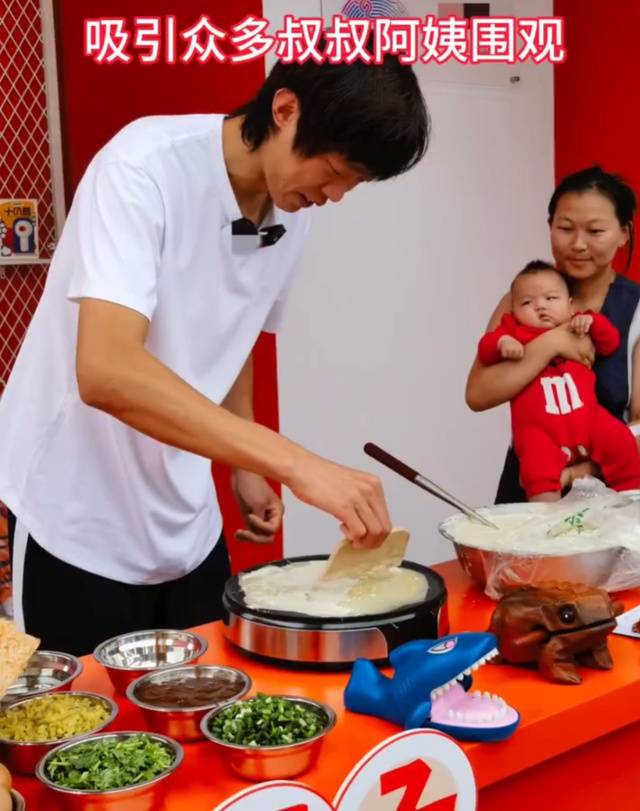 爆米花电影安卓免费版:张国伟回应在亚运会馆外摊煎饼：我要摊到全世界，让全世界都尝尝我的摊煎饼