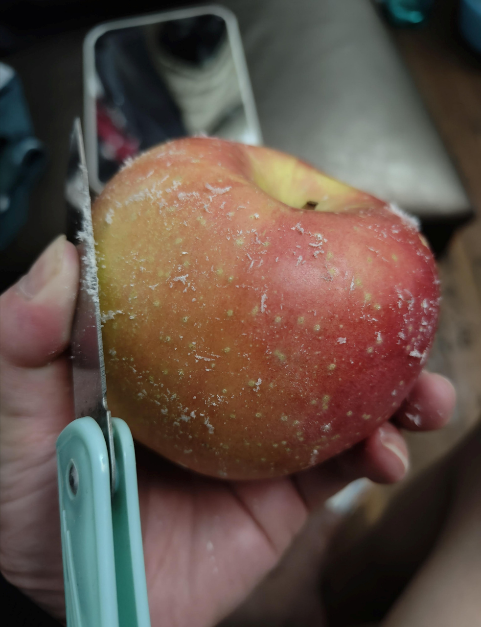 吃打蜡苹果的新闻打蜡的苹果怎么洗才能干净