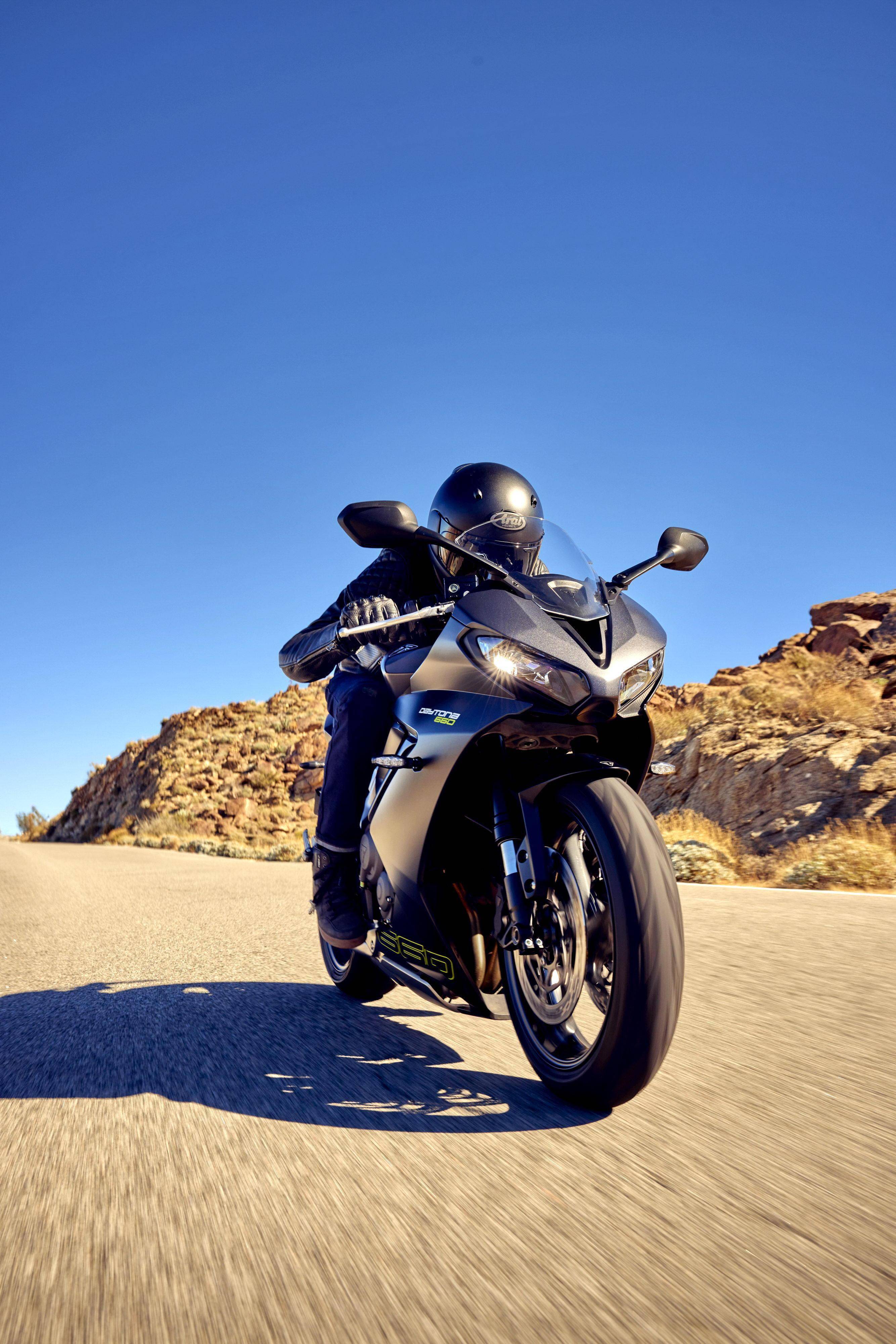 特技摩托手机版(特技摩托下载安装)-第5张图片-QuickQ官网